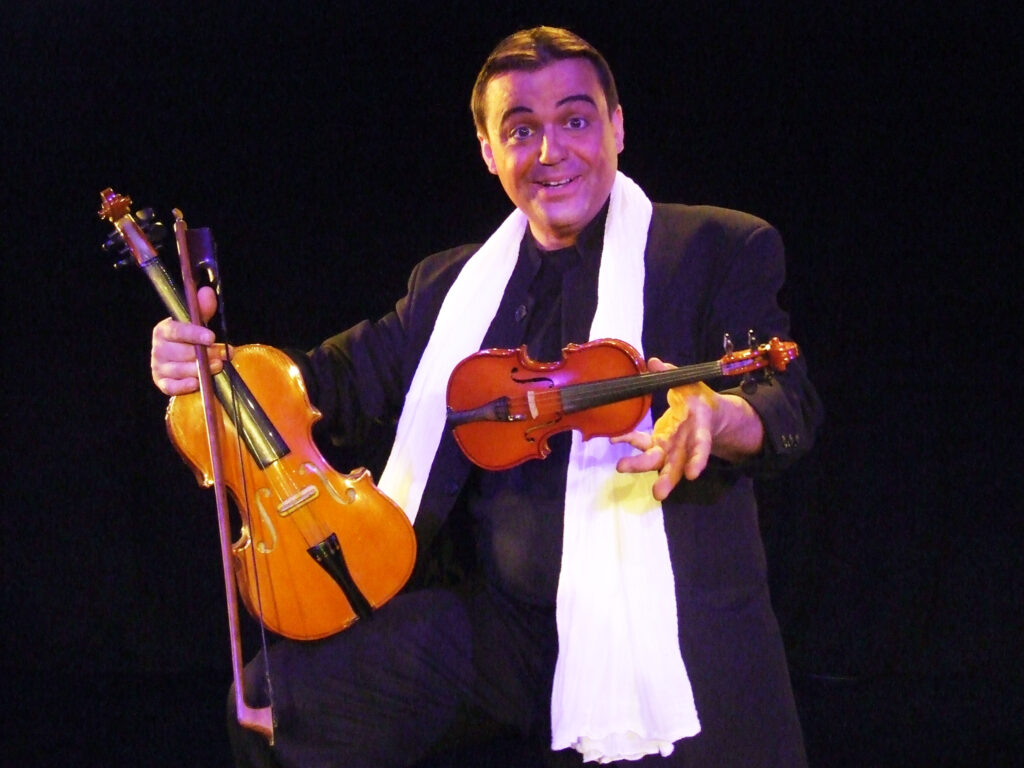 Homme-orchestre, Bibi - schott, artiste, spectacle, noël, magicien , ventriloque, animation enfants,