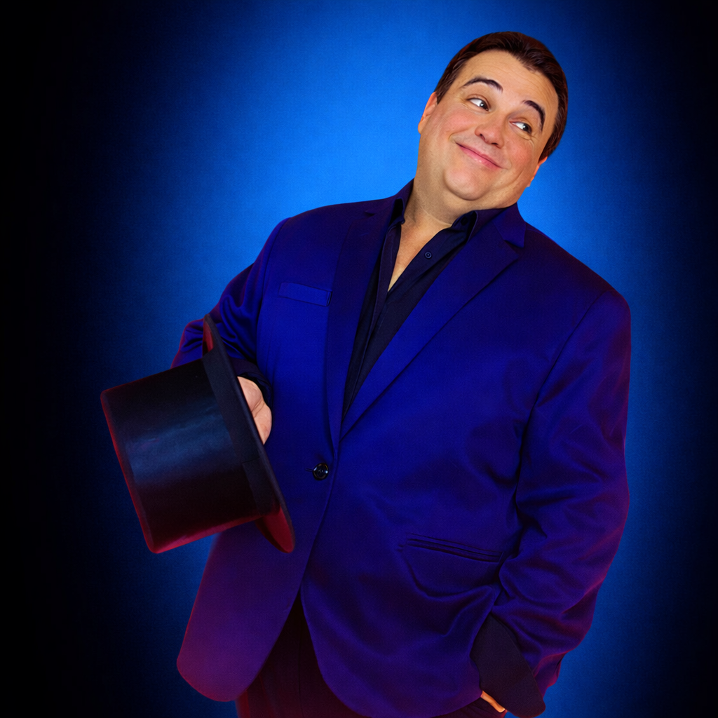 Bibi-schott est un humoriste pour adultes avec son show de variétés original.
magicien , ventriloque, transformiste, homme-orchestre unique en France 