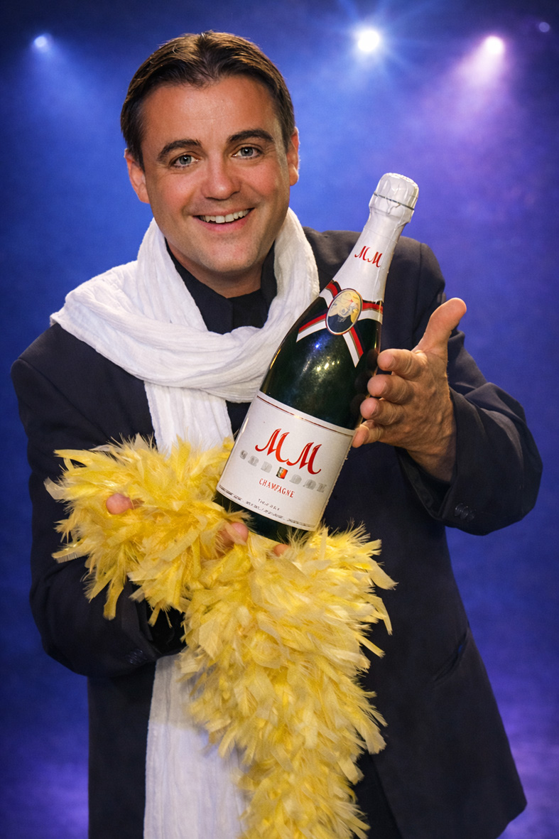 Bibi-schott, Magicien, Magie comique, Ventriloquie, Humoriste, Homme- orchestre, Marionnettes, Cabaret, Show adultes, 